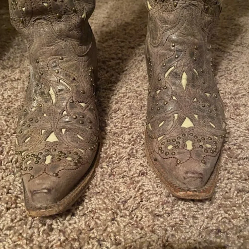 Corral Snip Toe Boots - Brown - Picture 8 of 8